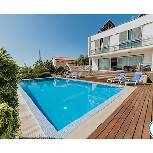 villa-do-sol-ponta-do-sol-madeira-9360-554.madeira-islandshotels.com/