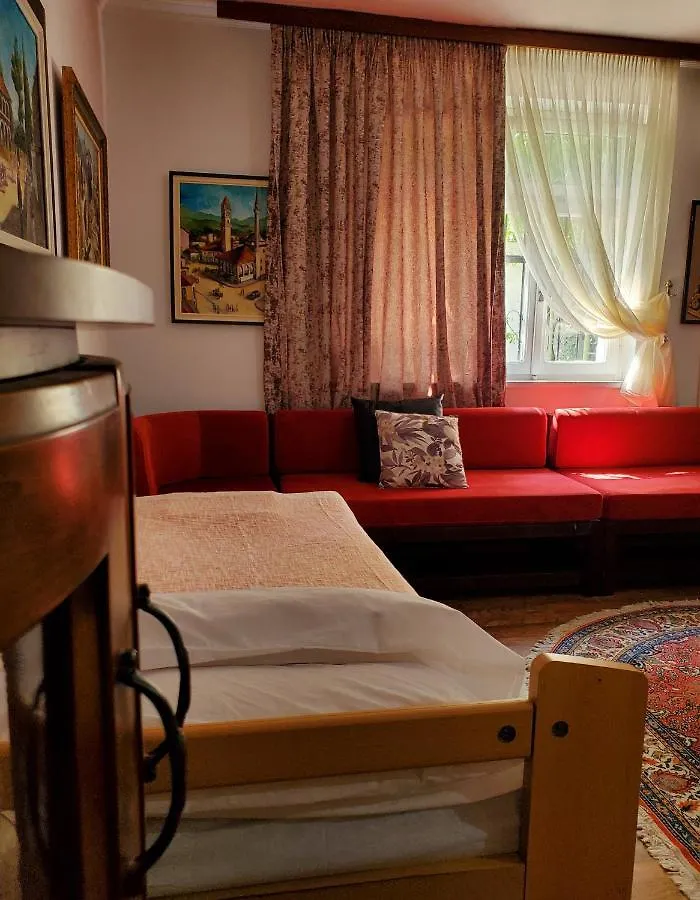 Unique Traditional House, Hosted By J&G Tiran