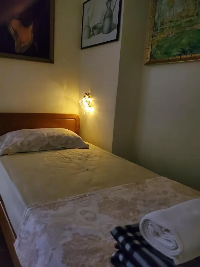 Unique Traditional House, Hosted By J&G Tiran Villa