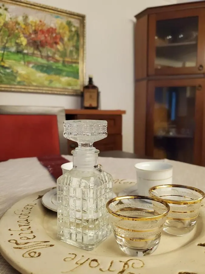 Villa Unique Traditional House, Hosted By J&G Tiran